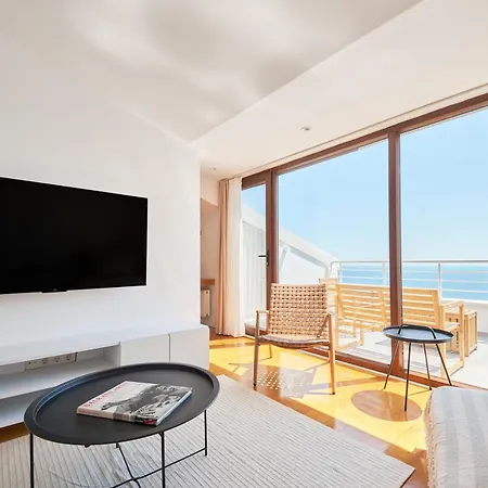Serene Sea View Family Escape With Private Sauna 锡利夫里