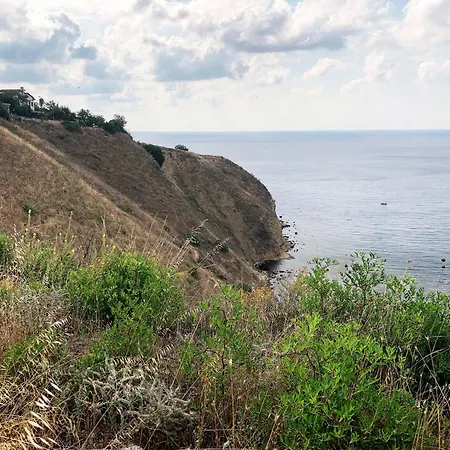 Stunning Sea View, Peaceful Family With Ac, Sauna, Gym & Shared Pool *