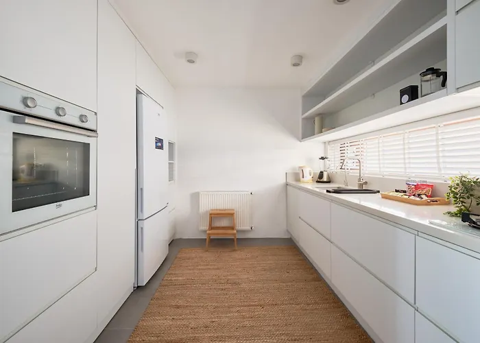 别墅 Stunning Sea View, Peaceful Family With Ac, Sauna, Gym & Shared Pool