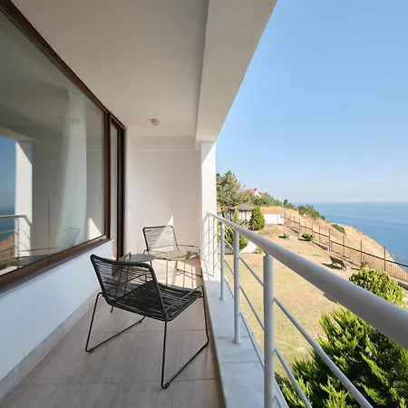 别墅 Serene Sea View Family Escape With Private Sauna 锡利夫里