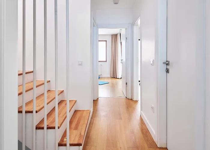 Villa Stunning Sea View, Peaceful Family With Ac, Sauna, Gym & Shared Pool Silivri