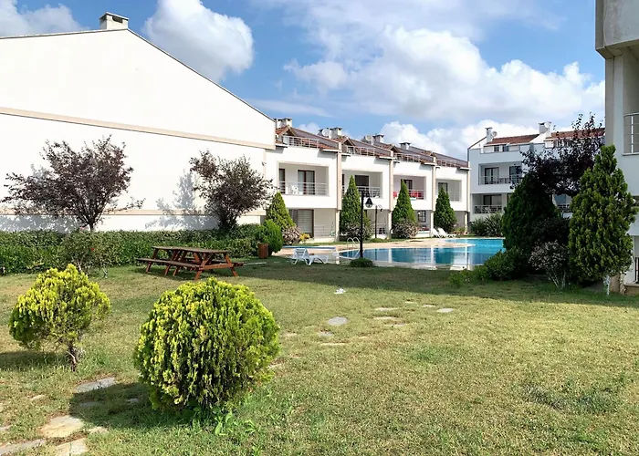 Stunning Sea View, Peaceful Family With Ac, Sauna, Gym & Shared Pool Villa Silivri